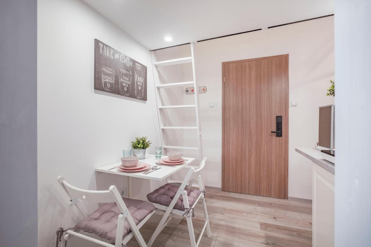 D'Crown Residences Budapest Bagian luar foto