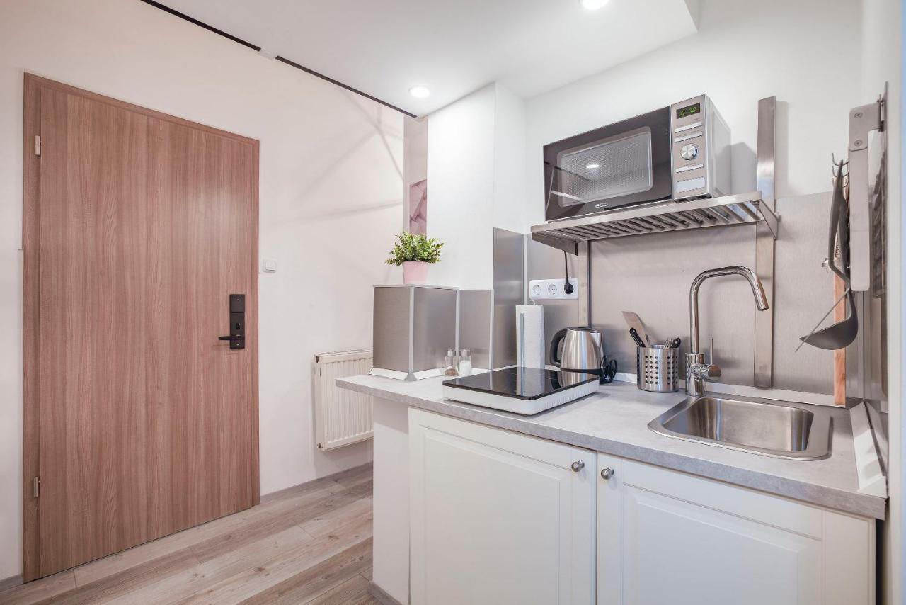 D'Crown Residences Budapest Bagian luar foto