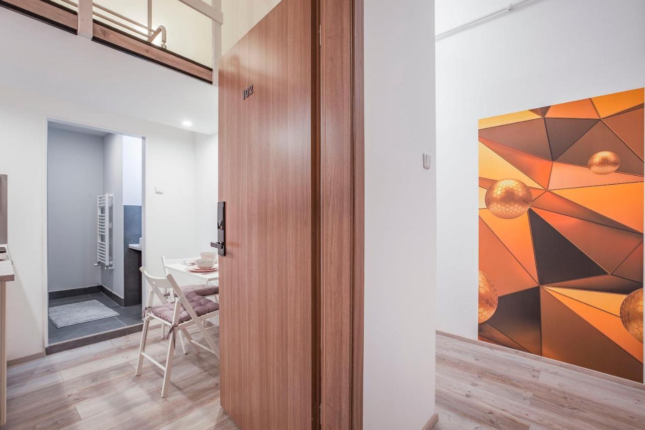 D'Crown Residences Budapest Bagian luar foto