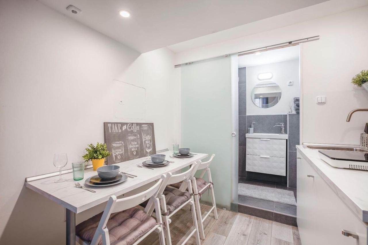 D'Crown Residences Budapest Bagian luar foto