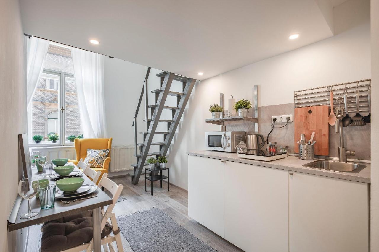 D'Crown Residences Budapest Bagian luar foto