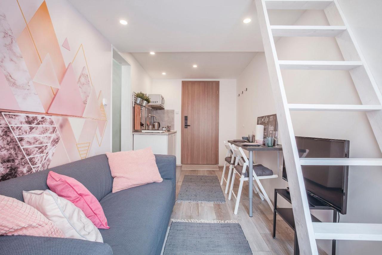 D'Crown Residences Budapest Bagian luar foto
