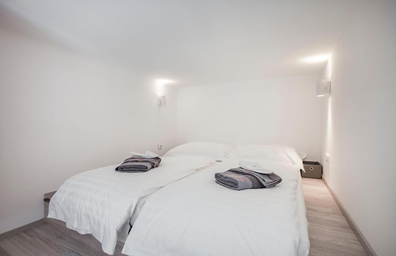 D'Crown Residences Budapest Bagian luar foto