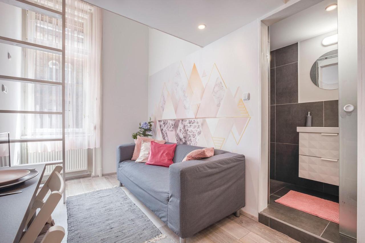 D'Crown Residences Budapest Bagian luar foto