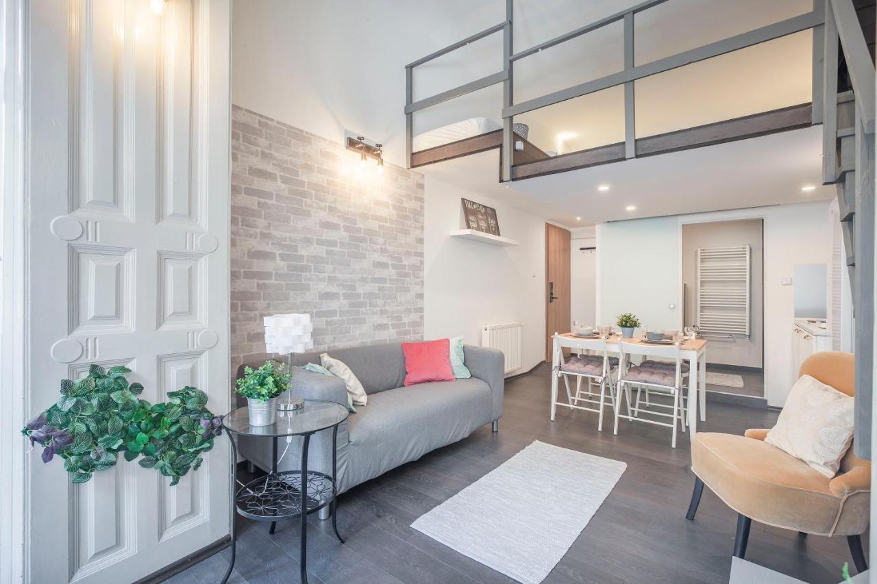 D'Crown Residences Budapest Bagian luar foto